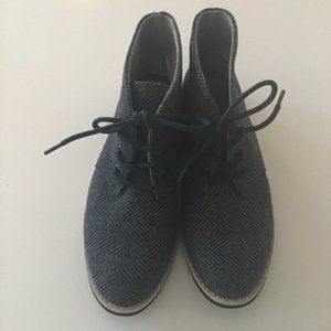 NWOT herringbone fabric desert boot with rubber sole